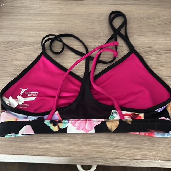 Old Navy Active Sports Bra - Picture 2 of 2